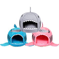 Cueva Tiburón para Mascotas – Cama Divertida y Acogedora para Gatos y Perros